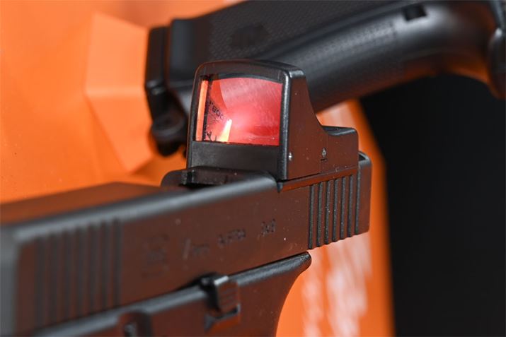 wTCgtłuModular Optic SystemiMOSjvČBXCh㕔ɓЂ́u}CNvTCgv𓋍ڂł܂