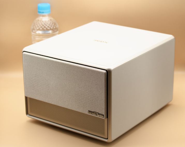 {̐F̓x[W̔^X^CBdIŃJo[ɃXChăYIo܂B\ʂ̓U[̏iȎdグBw̔rΏۂ530mlybg{g