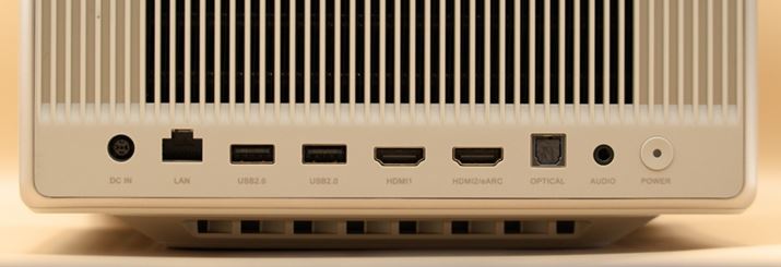 ͒[qHDMI2nLANAUSB Type-ABOSAndroid TVi11.0jBWi-FiɂȂŎyɓzMT[rXy߂܂Bo͂3.5mmXeI~ĵقAfW^̂nɕ֗