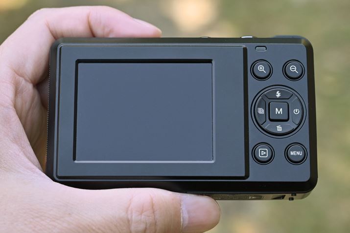 fW^J炵\{^⌈{^Aj[{^AĐ{^Ƃwʂ̑n𓋍ځBY[{^Ă܂Btj^[̃TCY2.4^