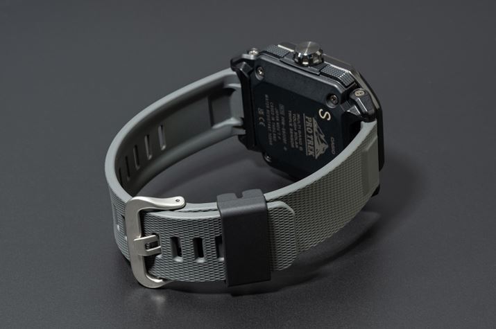 J[{j[g̈ꏕƂȂׂAP[Xu^Aoh̓oCI}XvX`bNł