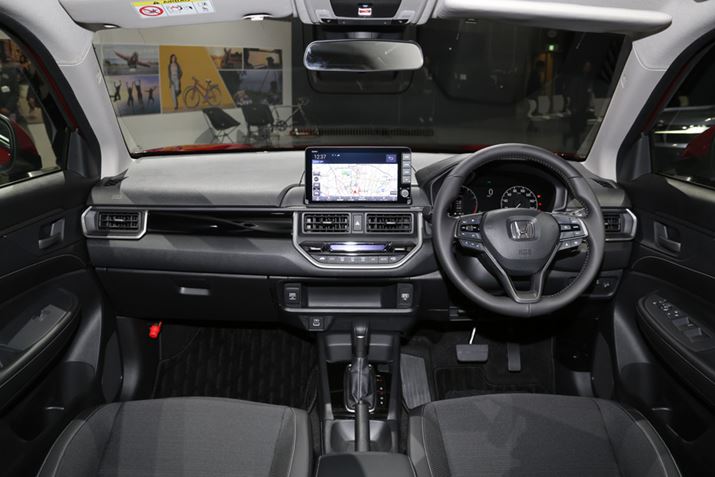 CeAfUĆA炩ȃpbhŕ܂ꂽ悤ȁAŜԂoĂ