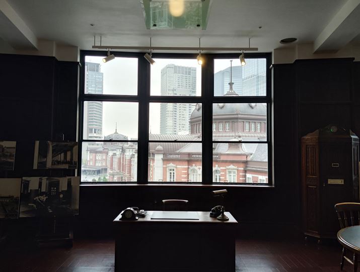 Í̑傫\}ŎBeBHDRIɂ邱ƂŁAтĂ̊O̕iBeł