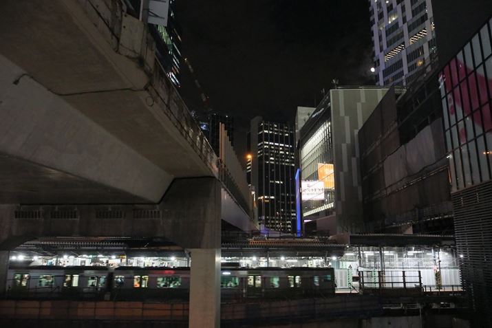 X-T5AXF18-135mm F3.5-5.6R LM  OIS WRA18mmi35mmZ27mmjAF8A1/50bAISO12800AzCgoXFI[gAtBV~[VFPROVIABeʐ^i7728×5152A16.7MBj