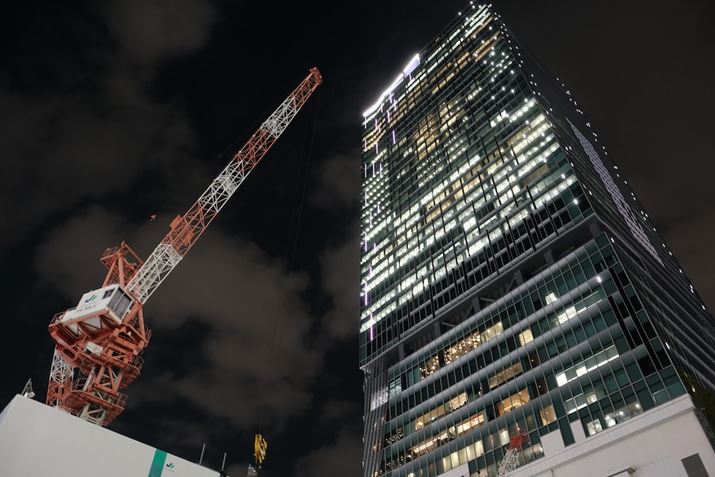 u␳ʂoĂX-T5AXF18-135mm F3.5-5.6R LM  OIS WRA18mmi35mmZ27mmjAF8A1bAISO640AzCgoXFI[gAtBV~[VFNVbNN[Beʐ^i7728×5152A17.3MBj