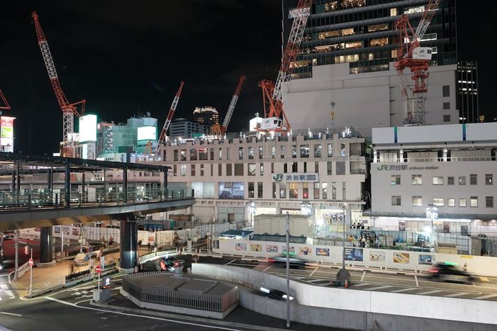 X-T5AXF18-135mm F3.5-5.6R LM  OIS WRA18mmi27mmjAF8A1/2bAISO640AzCgoXFI[gAtBV~[VFNVbNN[Beʐ^i7728×5152A19.6MBj