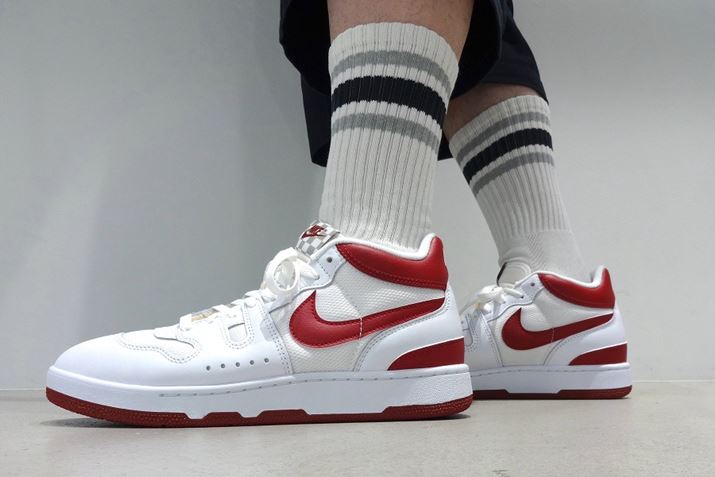 NVbNN[ȃbNXŉăX^Cu₩ɍʂ܂