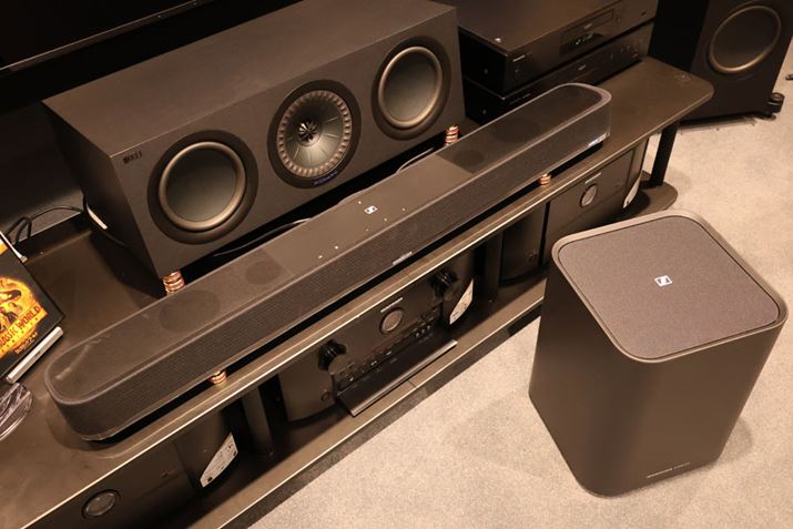 uAMBEO Soundbar | PlusvƃTuE[n[uAMBEO Subvgݍ킹čĐB̓̍Đ[h́u[r[v