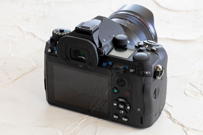 t@C_[̌Ɖ摜j^[͕̍@ɂ悤ɐ݌vĂ܂Bt@C_[`ƂɂvłdlɂȂĂ킯ł