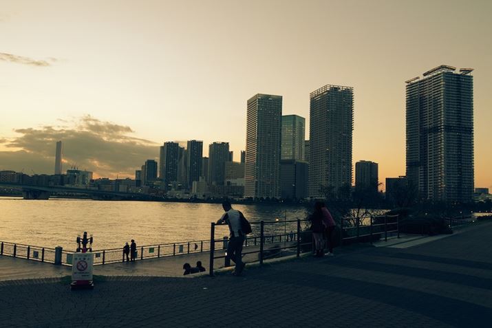 PENTAX K-3 Mark IIIAHD PENTAX FA 21mmF2.4ED Limited DC WRAvOAEAF5A1/200bAISO1600AzCgoXFI[gAJX^C[WFGold