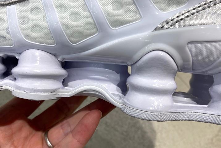 ~bh\[ɓڂꂽƓȃVXeuVbNXvBXvORCnۂ̏ՌzȂA𔭊܂