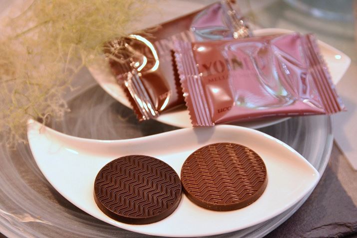 R[q[z40́uCRAZY BLACKvŁAE15́uMELLOW BROWNvBƂɁAx[̂悤ȉʎƉ؂₩ŐSn悢_́AG`IsÃVLb\n̗̓pĂ܂