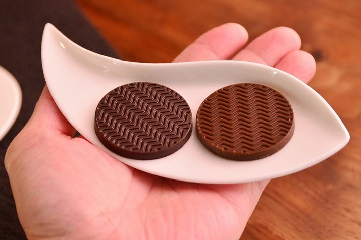 lj̎̕ɂ̂ƁÂ悤ȃTCYBd17.5gł