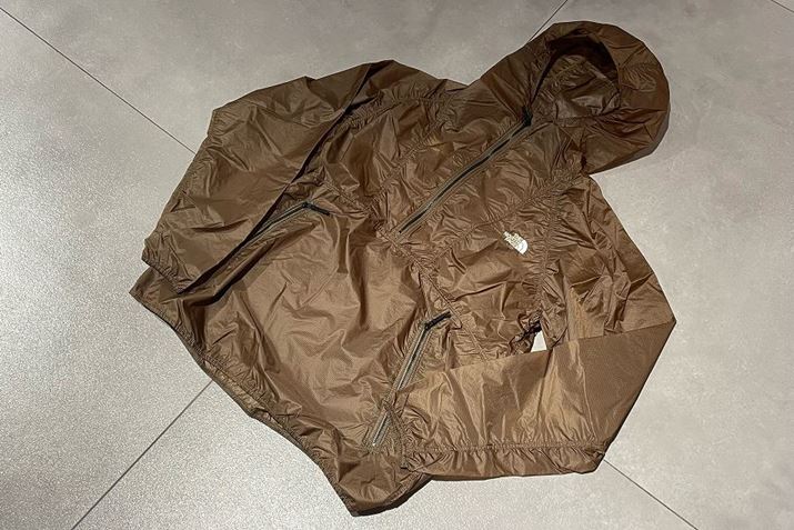 UEm[XEtFCXut[AmbNiFree Run AnorakjviiԁFNP72190jBTCgi16,500~iōjBʐ^̃J[́uPv^v