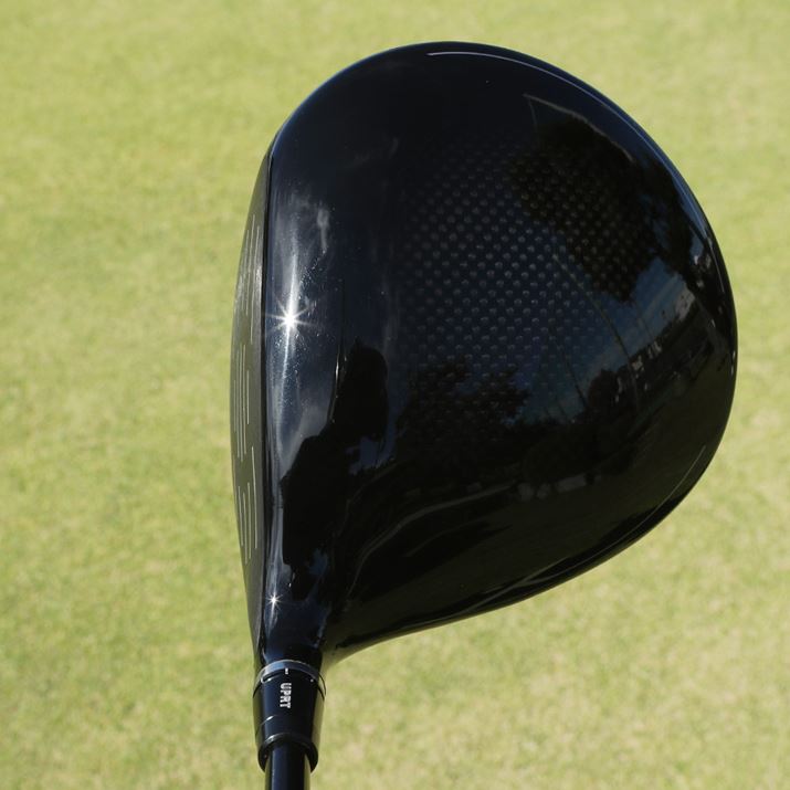 3f̒ł͍łq[Ƀ{[wbhVFCvŁAeʐς傫B܂tF[X̏oFPl}Ă܂BACAŌO[XlbN̂悤ɁAł邾tF[XoȂ悤ɐ݌vĂ܂