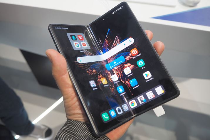 uTecnovȂǂ̃uhAtJSɓWJAX}[gtH̃VFAʂɓ悤ɂȂgVÍAChȂǂŏ]ቿi̐܂肽݃X}[gtHuPHANTOM V Foldv̔Ă