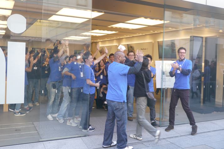 3ڂ̃TOT{كrApplei2011N1014BejB݂̓rđւ̂ߋ8ڂɓX܂\Ă܂A2025N㔼ɋ3ڂɖ߂Ă܂