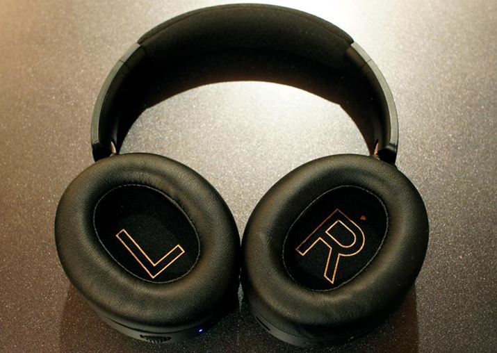 nEWO̓ƂBیlbg̉40mmhCo[