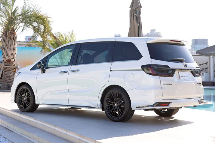 ubNN[bL̃tgOAubNX[NỸARrvȂǂIȐVO[hue:HEV ABSOLUTEEEX BLACK EDITIONv