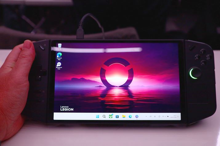 8.8^IPStfBXvĆAX}[gtHgуQ[@ʃTCY傫Ƃ̂