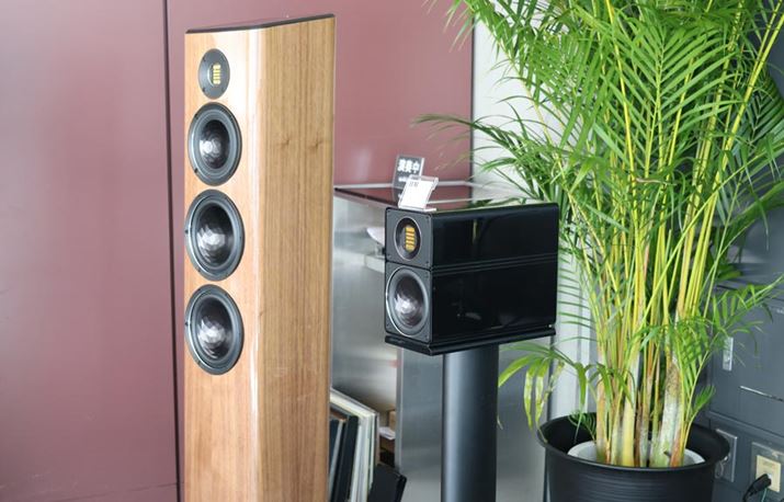 u2023C^[iViI[fBIVEvł́AuJET 6v𓋍ڂVfuVELA FS 409.2vWĂBuVELA 400vV[Y͏uJET 6v𓋍ڂfɓւAuSOLANO 280vV[YAnCGh́uCONCENTROvV[YVioꂷƂ