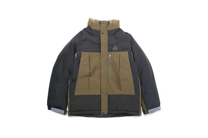 uSAebNXEBhXgbp[_EWPbgviiԁFCH04-1352jBJ[͎ʐ^́uubN/J[Lv܂ޑS3FœWJ