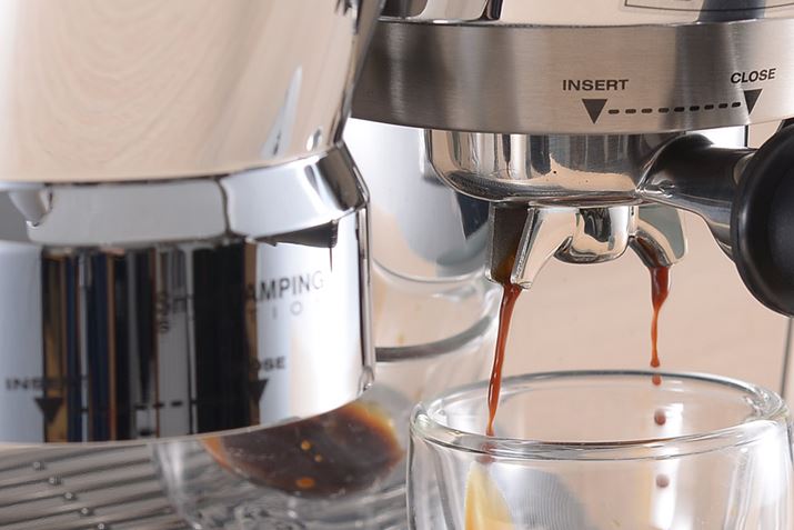 R[q[ψɏ炵AœKȉxŒoBR[q[̗xݒɍ킹āA炵H̒oʂ܂