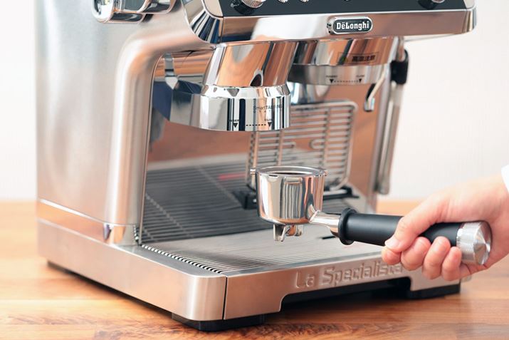 Ȃ݂ɁA^sO}VōŝŁA͂ɃR[q[قƂǔюUȂ̂ƂI