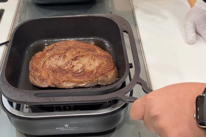 tCp͓̎ꂽƎ̌`ŁAdCRŉMĂ͑fŐG邱ƂłAΏ̐Sz܂