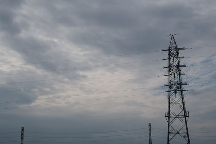 uX-H2vgăI[gŎBeBI[gzCgoX͔F𐳊mȔFƂčČ邽߂ɐ݂Ă邪A܂܂ȌɑΉł悤ɁAe[J[ƂŐV̉摜GWgāA̐x߂ĂB̔_̐FЂƂĂAgpJ̋Zp͂傫fĂ̂X-H2AXF16-55mm F2.8 R LM WRA38mmi56mmjAvOI[gAF8A1/950bAISO125A-0.7EVAzCgoXFI[gAtBV~[VFPROVIA