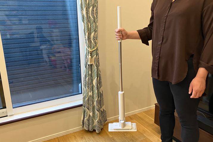 dȂ̂ŏdCɂȂl邩܂񂪁A{̏dʂ͖1.0kgƌyAƏ@Ă܂