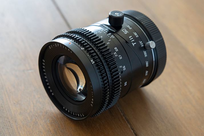 ɃeBgpƃ{rOi]jp2̃lW𓋍ڂĂ܂