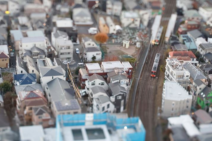 EOS R10ATTArtisan Tilt 50mm f/1.4AF2.8A1/100bAISO1250A+0.7EVAzCgoXFI[gAsN`[X^CFX^_[h