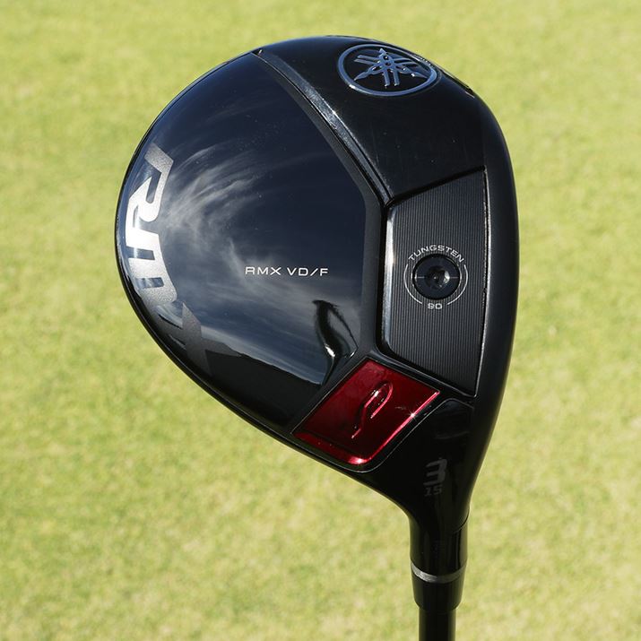 tF[X̂ɓڂꂽ90g̃^OXeEFCgڂ܂BVvłAǂ猩ĂuRMX VDvƂ킩悤ɃfUCĂ܂