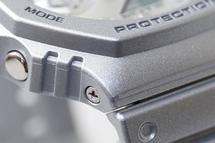 ̂郁^bNVo[{P[Xiʐ^͓V[Y̕ʃfj