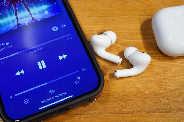 uAirPods Proi2jv́uiPhonevV[YƑgݍ킹Č؂{
