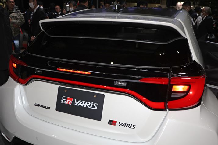 v́A[^[X|[cɂ鑹⎋FlāA㉺̃vނւƏW񂳂ĂB܂AnC}EgXgbvvƃX|C[𕪂邱ƂɂăX|C[̃JX^}CYgĂقÅ̂ꕶ̃e[vɂČ̑݊Ă