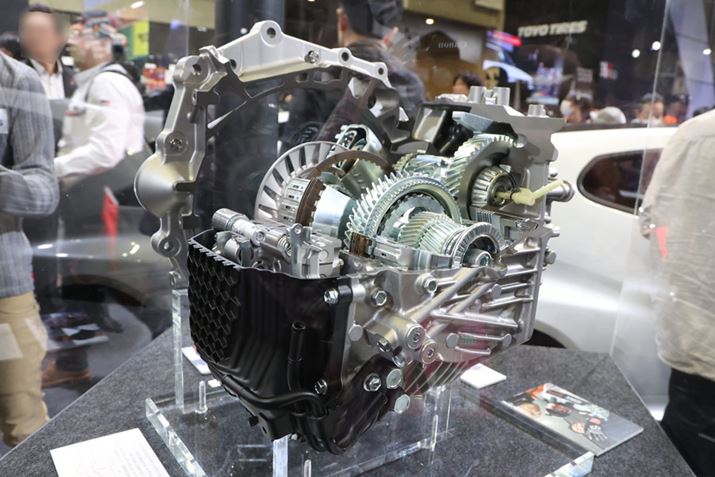 uGR-DATv́ANXVIɂăp[oh𐶂肪\ƂȂĂAAT\tgEGẢǂȂǂɂĐEgbvx̕ϑXs[hĂƂ