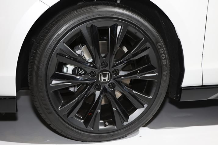 A~zC[́AK[jbVt2p[c\ɂȂǁAăfUCĂBO䂳HuƉ́A2̃ubNgݍ킹ĂAX|[eB[ȂĂ邱Ƃł傤v