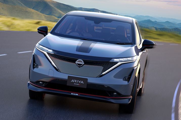 uAANISMOvɂ́ANISMO p`[jO{ꂽuNISMO tuned e-4ORCEv̗pBEsɂCg[X𔭊Avʂ̃R[i[O\ƂȂĂ