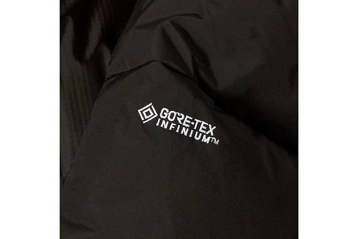 \nɂ́AɔzނgpAhւuGORE-TEX INFINIUMv̗p