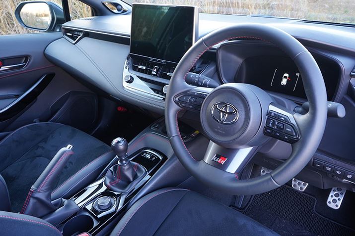 ̎dĂ͂fCȂ̂́AȂɂĂ銴`܂