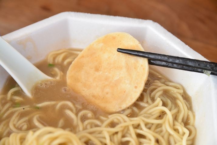 ؂̃`[V[AĂ芴}ꂽ{`[V[BÏk̂閡łArIɂ肵ĂAnɋ߂ۂ܂