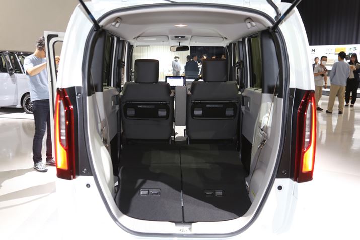 uN-BOXv͉׎Ⴂ̂ŁAוNɐςݍނƂł