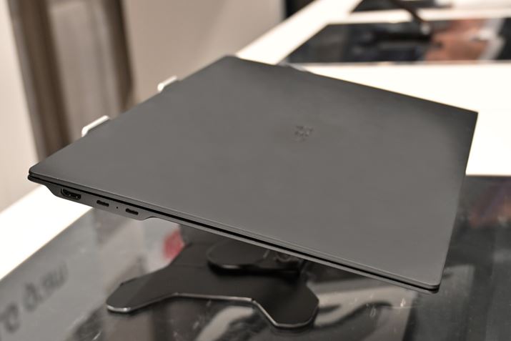 12.9mmiˋNj̔^{fBBThunderbolt 4[q2nڂĂ