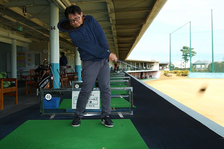 Vtg̓ƌyʉ̂ŁAȃp[ŉsU؂܂