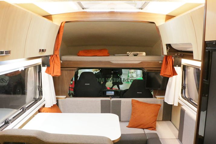 ^]Ȃ̏ɃoNxbh𑕔BLrxbhɕωB̂قA`ECĨTuobe[\[[plAƒpGARA90L̗①ɁAdqWALb`AgCAV[AuȂǑ[