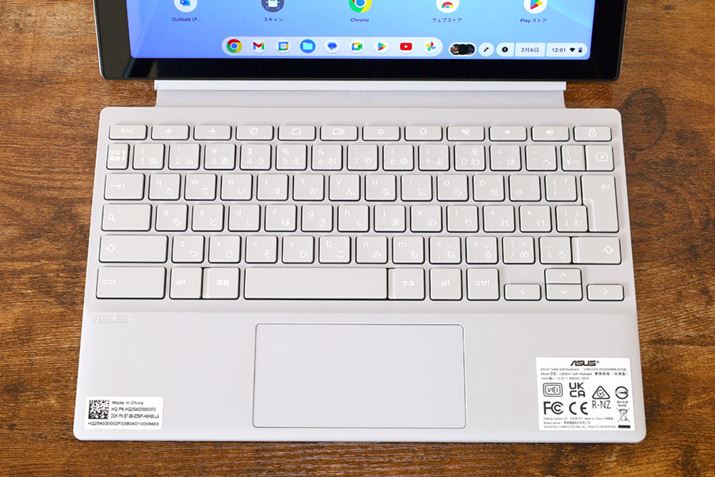 L[zuȂǂ́uCM34 FlipvƕςȂBRpNgL[sb`͎19mm͊mۂĂ