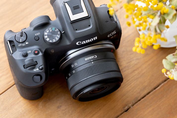 ^EyʂȒLpY[YuRF-S10-18mm F4.5-6.3 IS STMvBAuEOS R7vƑgݍ킹Ďgp܂