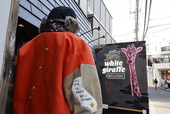 X̃}lLƃfBXvC̃Lɂ߂EOS R7ARF-S10-18mm F4.5-6.3 IS STMA18mmi35mmZ29mmjiAF7.1A1/80bAISO160A+0.7EVAzCgoXFI[gAsN`[X^CFI[gBeʐ^i6960×4640A9.0MBj